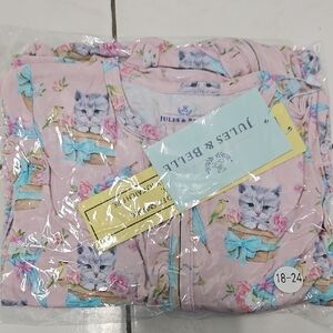 Jules and Belle cat zippy 18-24